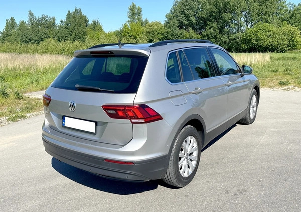 Volkswagen Tiguan cena 84999 przebieg: 160000, rok produkcji 2018 z Stawiski małe 79